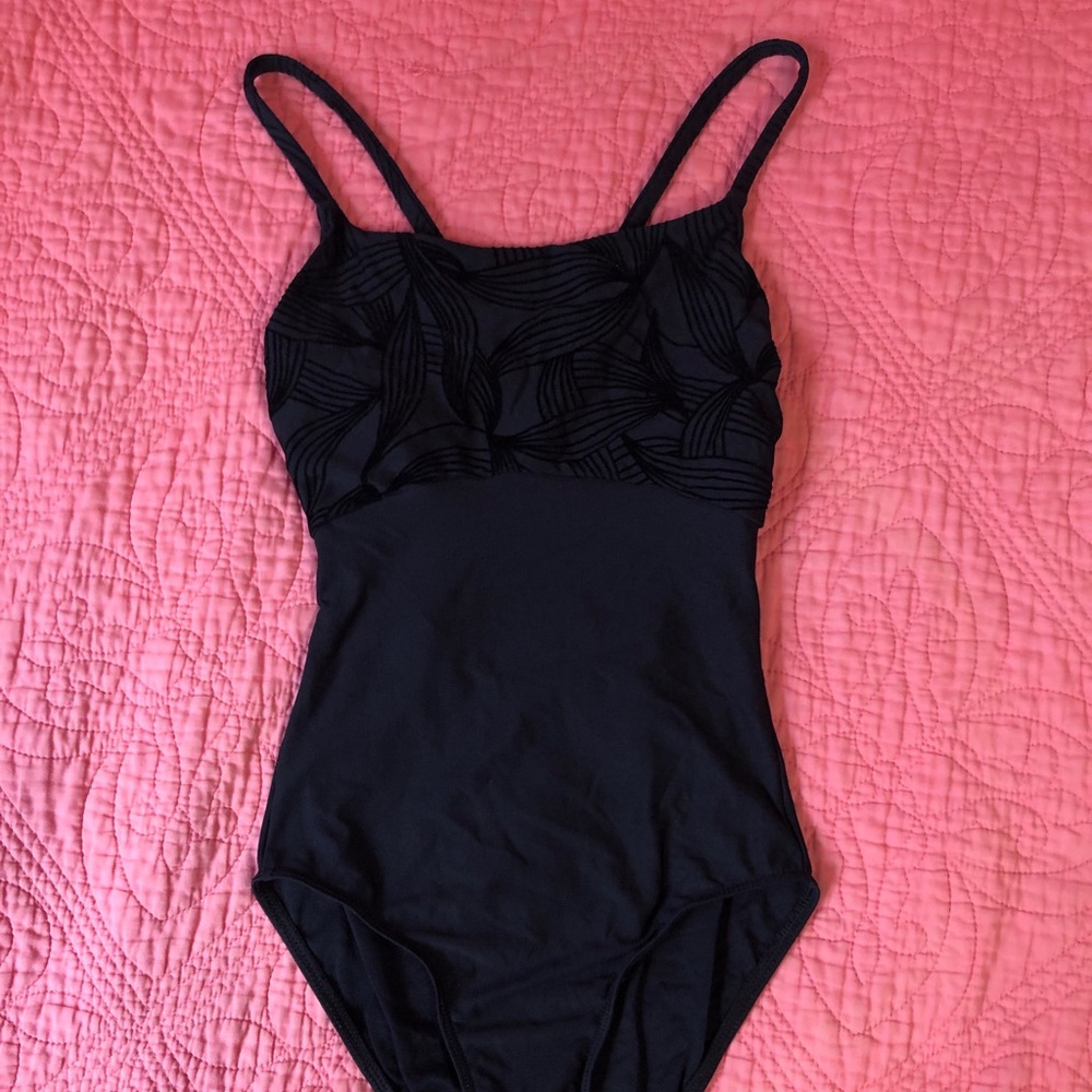 black geometric wearmoi leotard